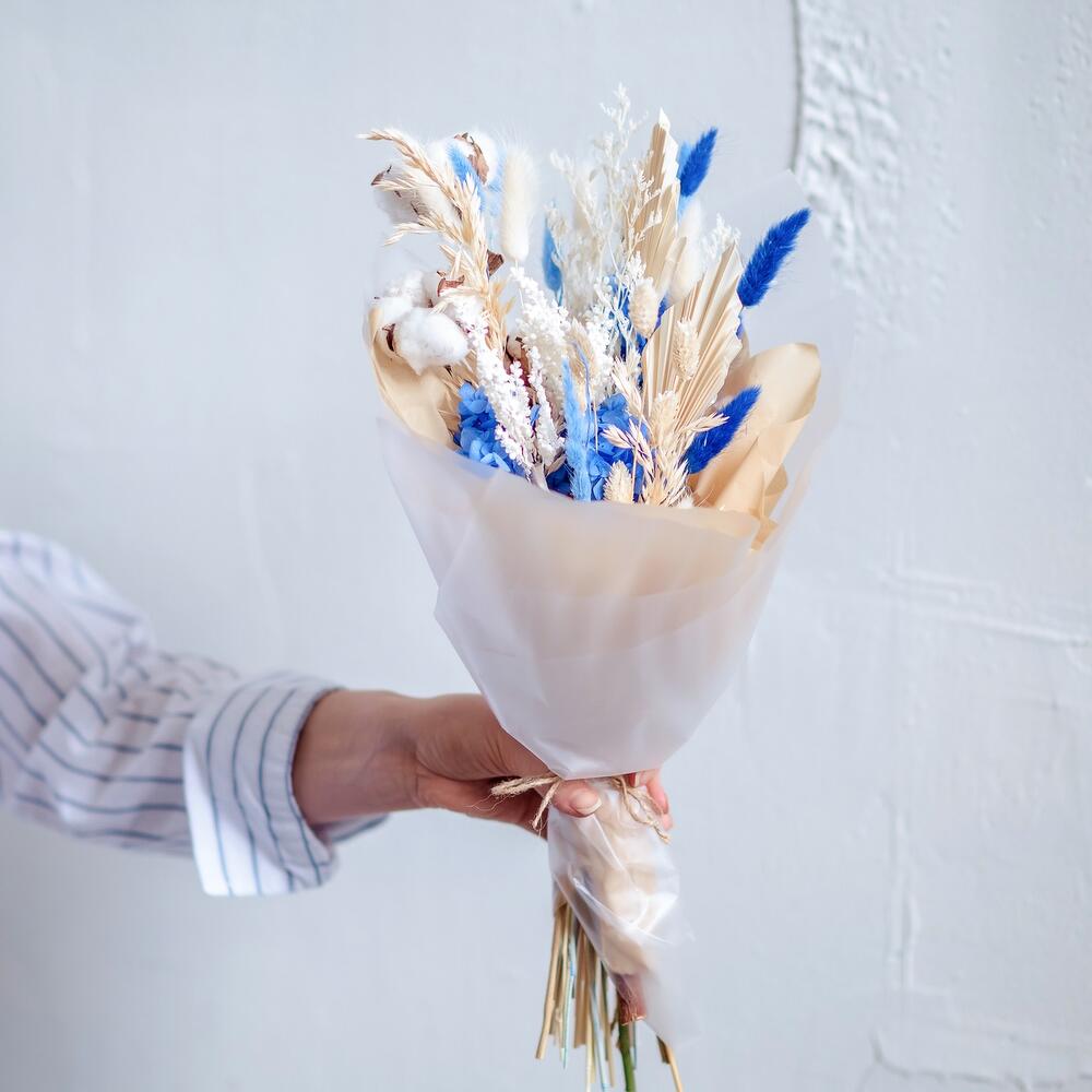Сухоцветный букет с хлопком и гортензией Сухоцветный букет с хлопком и гортензией