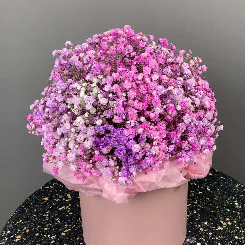 Розовая гипсофила в шляпной коробке М Розовая гипсофила в шляпной коробке М