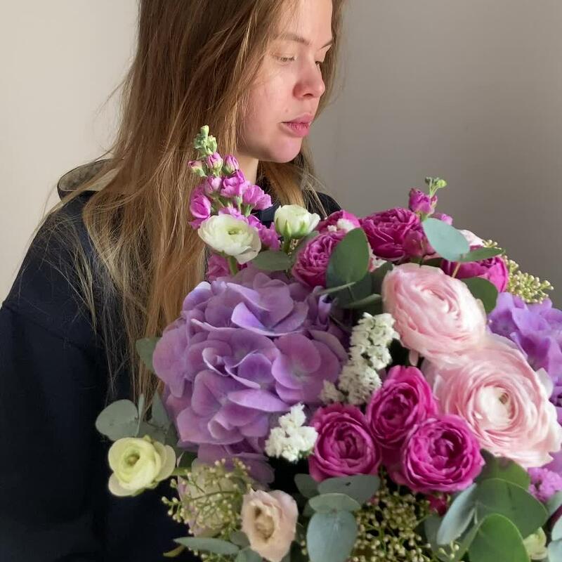 Ранункулюсы, гортензии и пионовидные розы