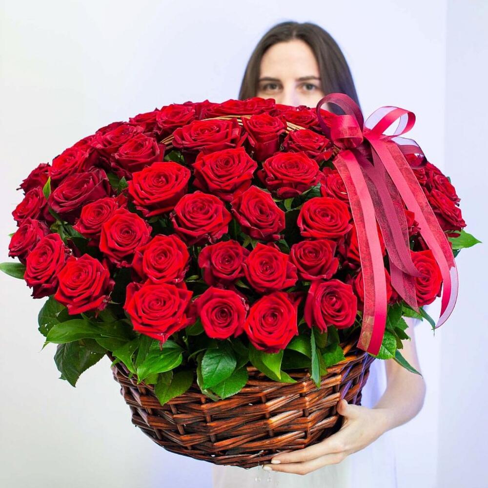 Корзина с цветами